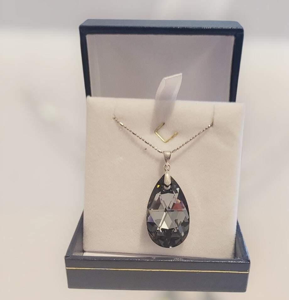 Collar de Plata con Gota